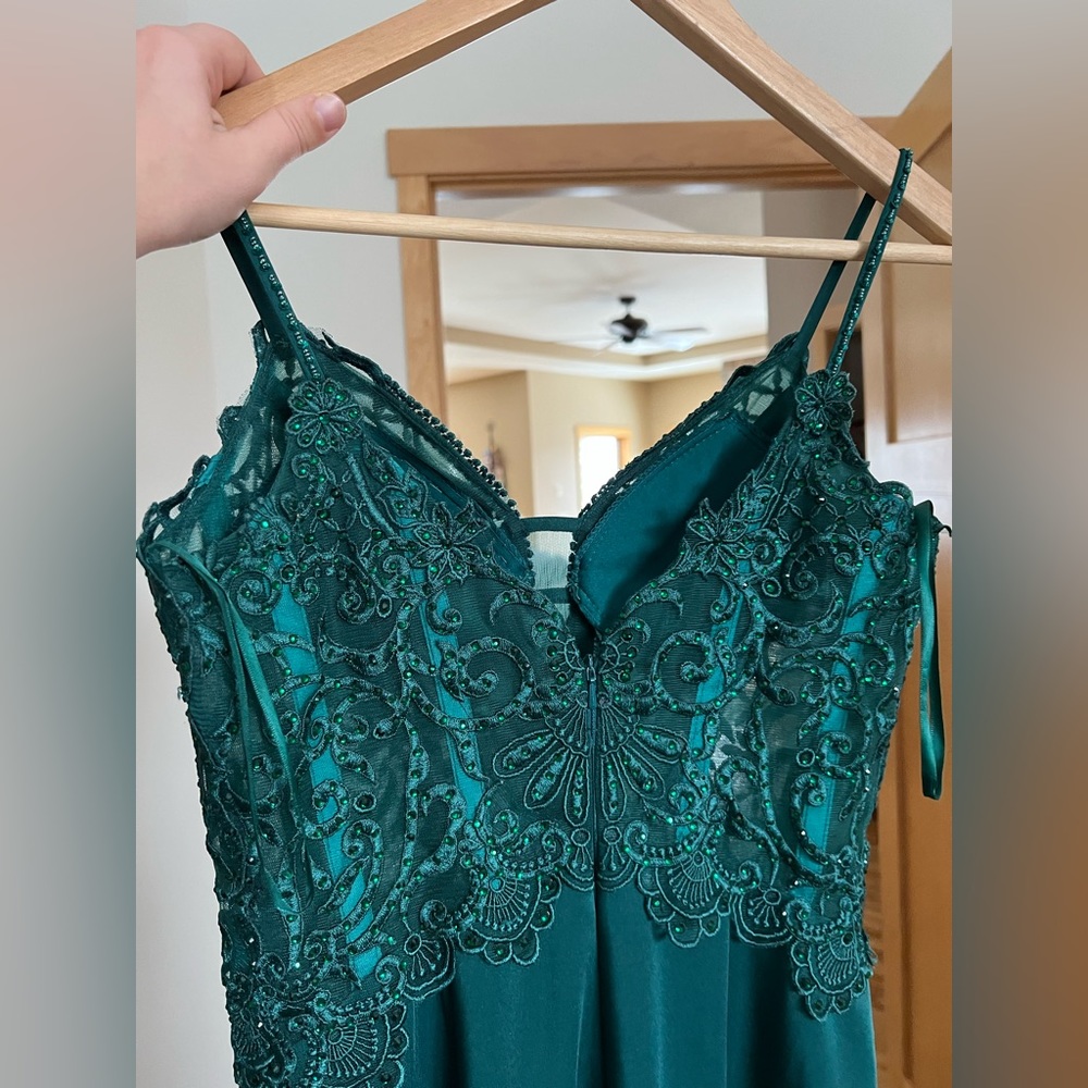 Prom Dress - Picture 4 of 7